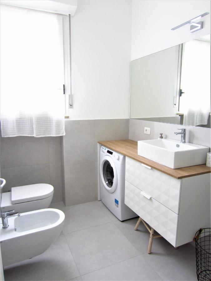 Happy Whale Apartment Rimini Exterior photo