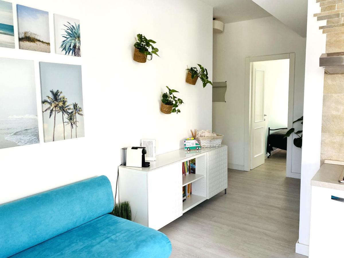 Happy Whale Apartment Rimini Exterior photo