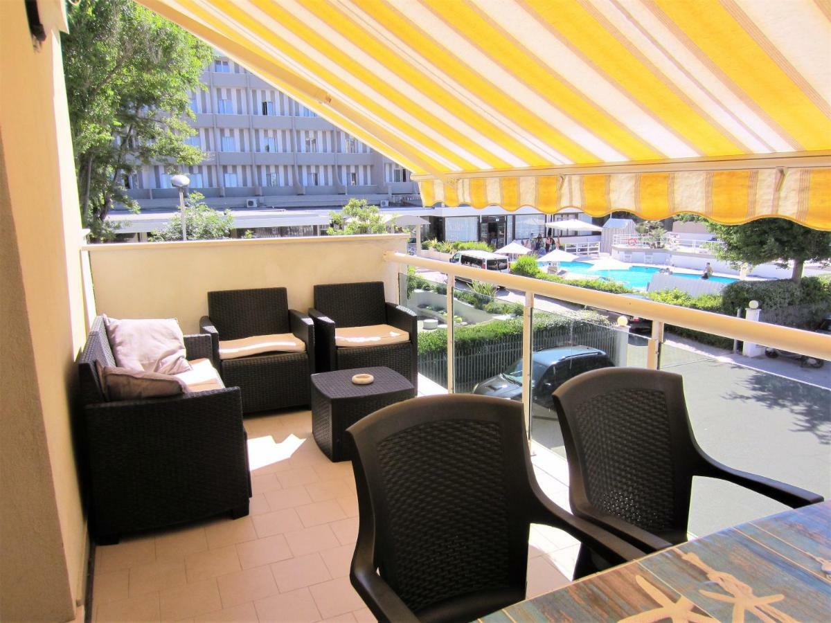 Happy Whale Apartment Rimini Exterior photo